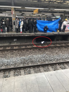 中央線の中野駅で人身事故